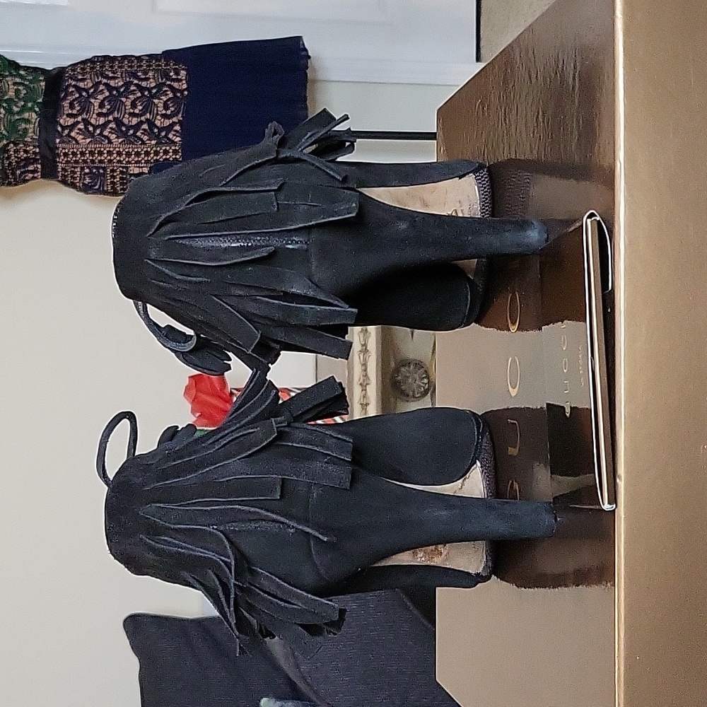 Gucci black fringe ankle boots 38.5 Yellowstone beth Dutton vibe. - Picture 6 of 11